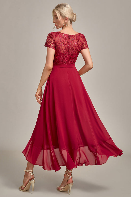 Robe de mariée asymétrique bordeaux pailletée avec des appliques