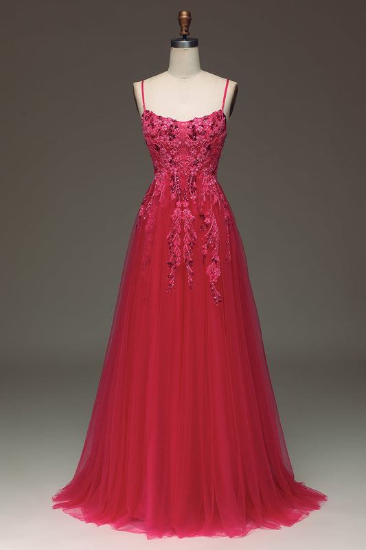 Vestido de fiesta fucsia línea A con tirantes finos y apliques