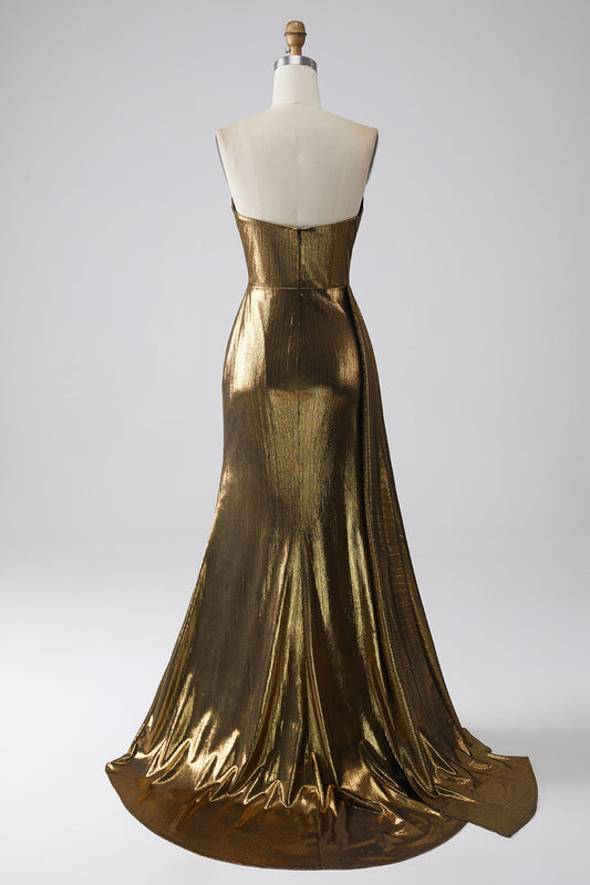 Vestido Largo de Gala Dorado con Abertura de Sirena Brillante