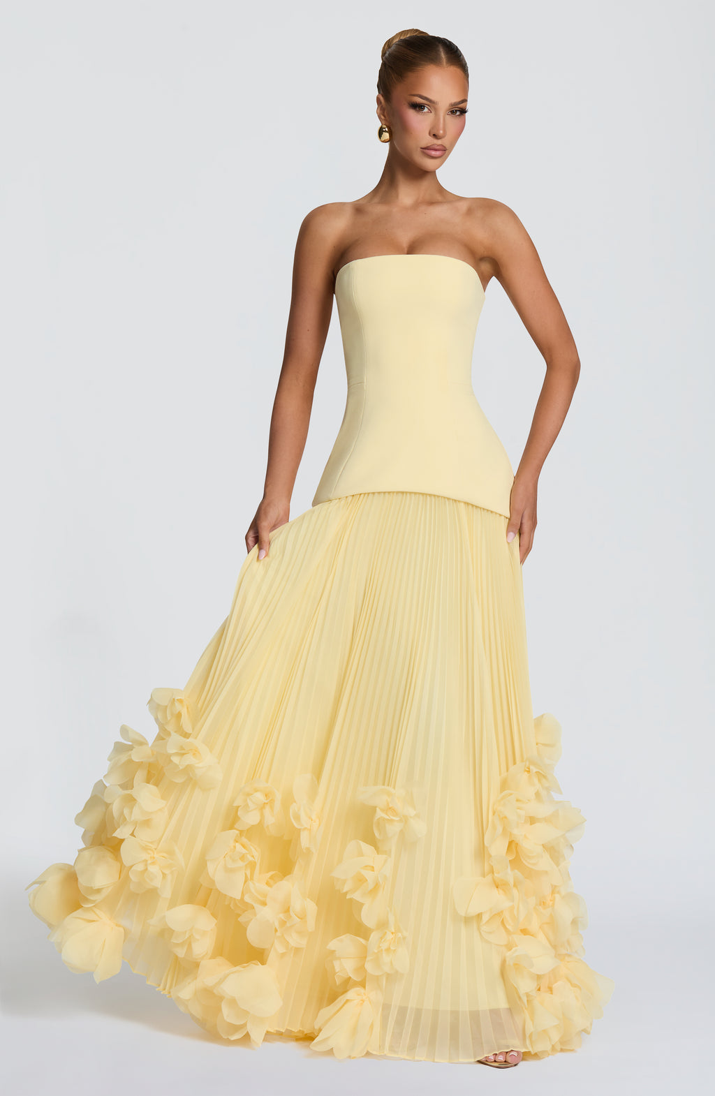 Vestido Sirena Amarillo Pálido con Corsé, Tul Plisado y Flores 3D