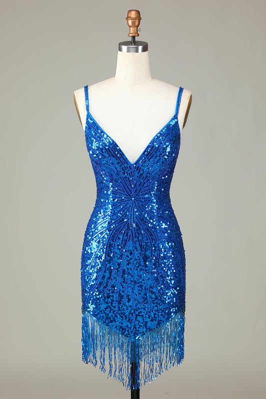 Robe de bal courte moulante et scintillante bleu à fines bretelles, lacets au dos et perles