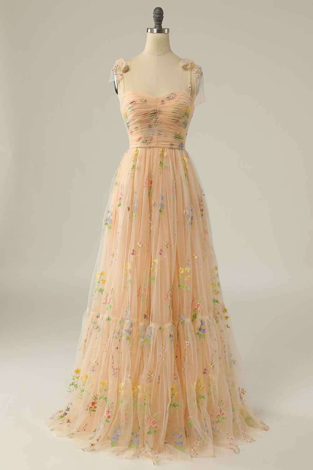 Robe longue de bal bleu gris avec broderie