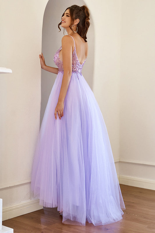 Robe de bal en tulle avec perles violettes