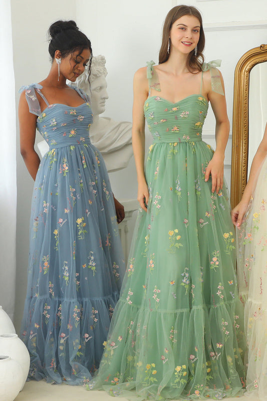 Robe de bal longue verte brodée