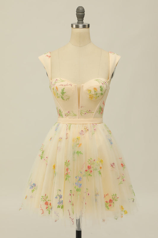 Jolie robe de bal courte évasée bustier couleur champagne