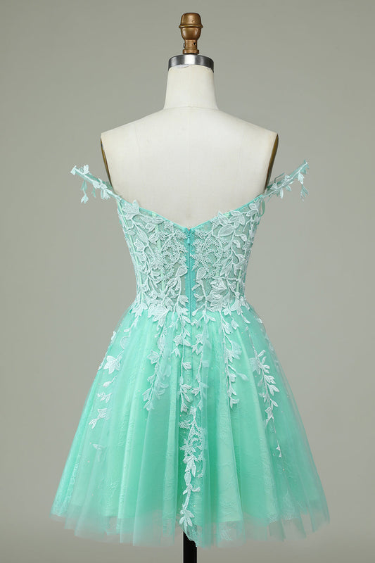 Jolie robe de bal courte menthe ligne A à fines bretelles avec appliqués
