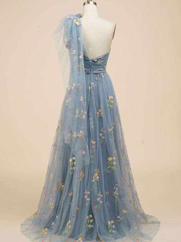Robe de bal longue bleu gris évasée avec broderie