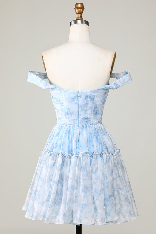 Robe de bal de fin d'études courte à imprimé bleu, coupe trapèze mignonne, épaules dénudées et volants