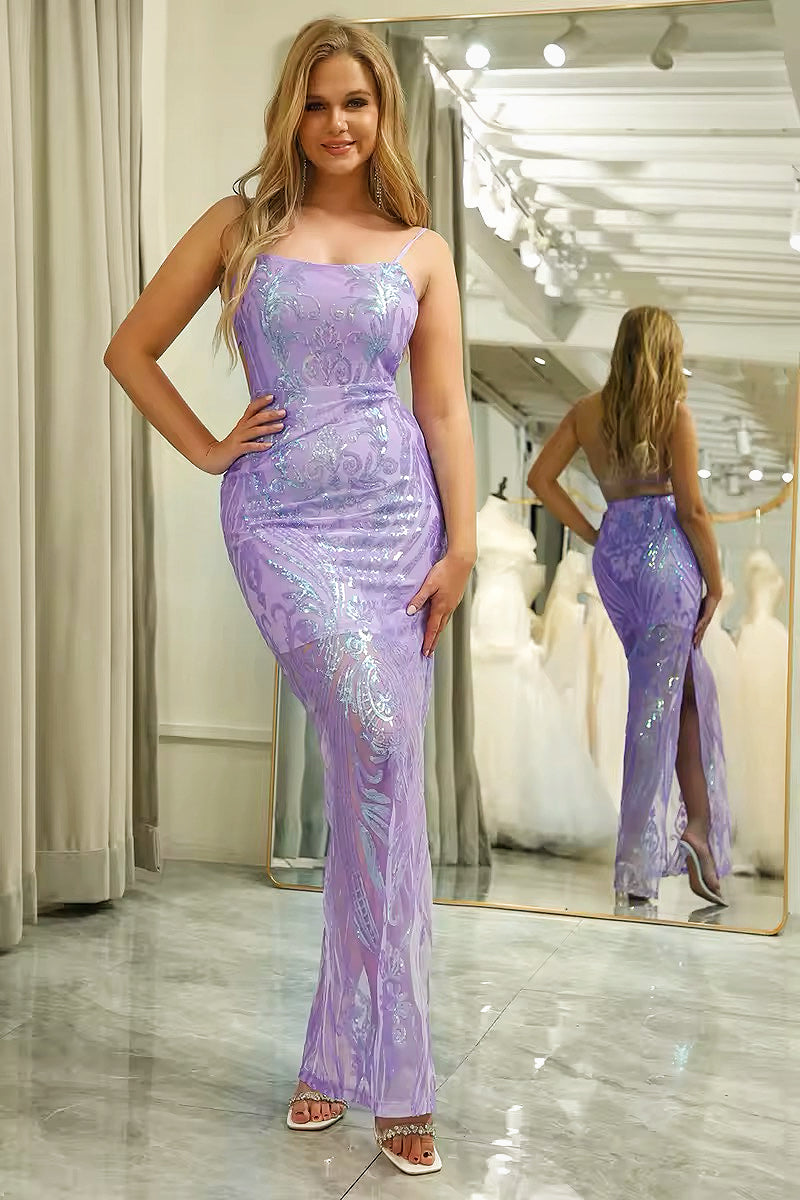 Robe de bal dos nu violet clair avec des paillettes