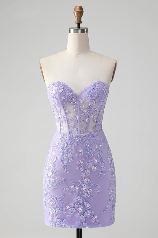 Robe de soirée courte lilas en tulle avec corset à sequins, col bustier et broderies, dos lacé