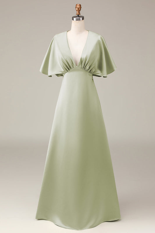 Robe de chorale trapèze en satin vert sauge poussiéreux à col en V et manches volantées