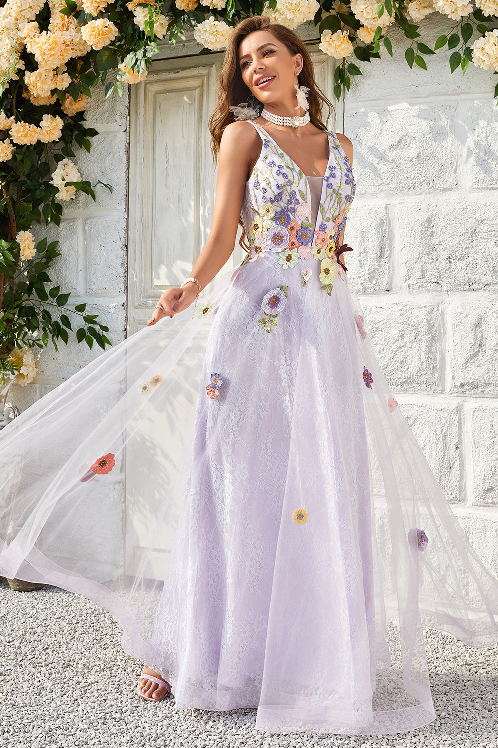 Robe longue de bal lavande coupe trapèze à décolleté en V profond et dos nu