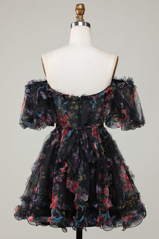 Robe de bal de fin d'études courte élégante en tulle noir trapèze à épaules dénudées avec manches courtes