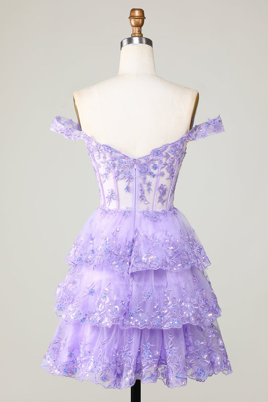 Robe courte de bal de fin d'études violette en corset et étagée avec dentelle, coupe princesse