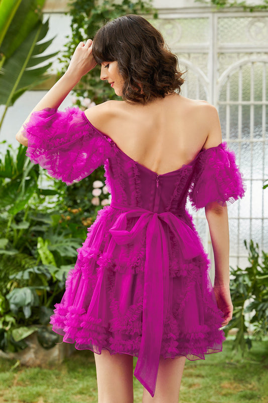 Robe de diplôme à corset fuchsia chic, coupe trapèze, épaules dénudées et manches