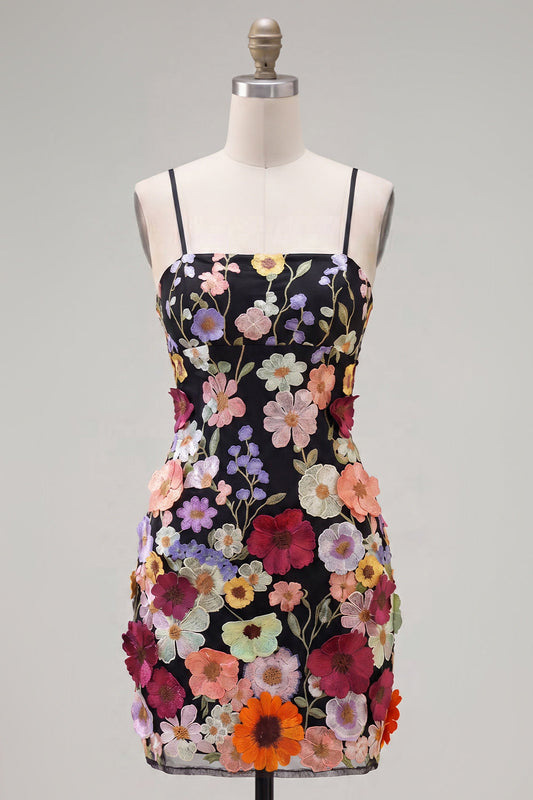 Robe de bal fourreau noire à fines bretelles avec fleurs 3D