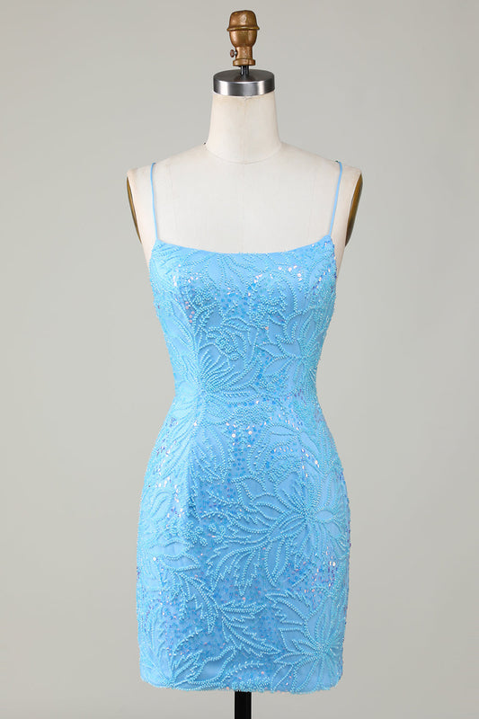 Robe courte de remise des diplômes moulante bleue ornée de perles scintillantes