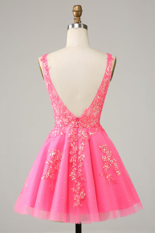 Robe de cocktail courte en fuchsia à sequins, décolleté en V et dos nu