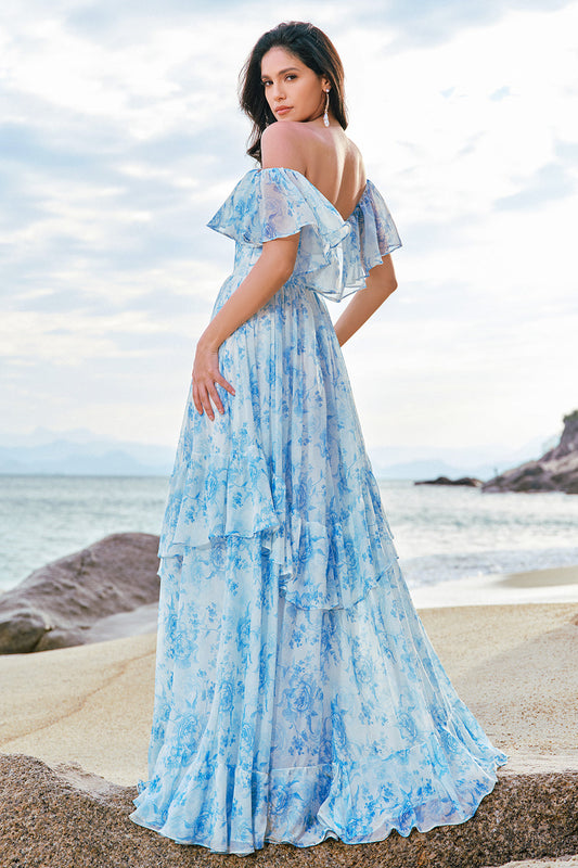 Robe de demoiselle d'honneur bohème blanche et bleue florale à épaules dénudées avec volants
