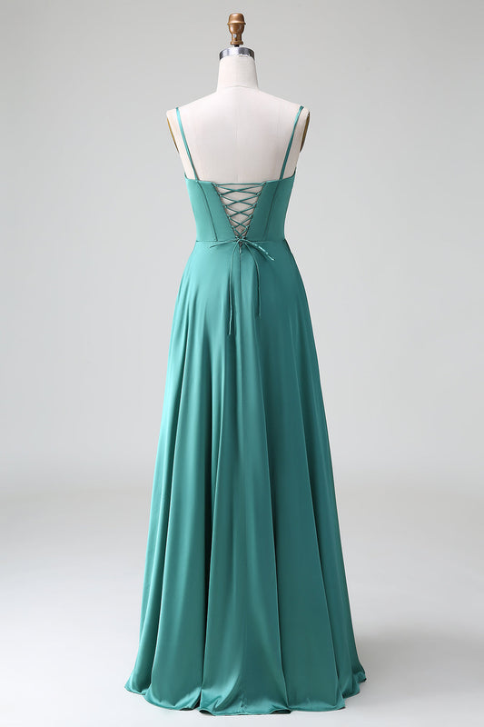 Robe de demoiselle d'honneur plissée en satin avec corset à fines bretelles et ligne A couleur eucalyptus