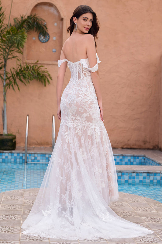 Robe de mariée sirène blanche épaules dénudées avec traîne et dentelle appliquée