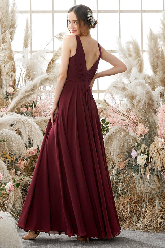 Robe de demoiselle d'honneur en mousseline bordeaux à col en V