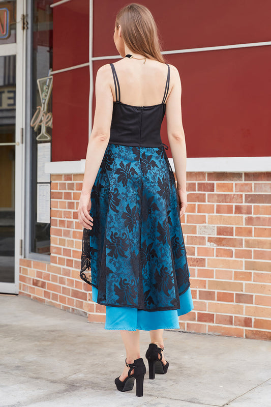 Robe vintage en dentelle asymétrique