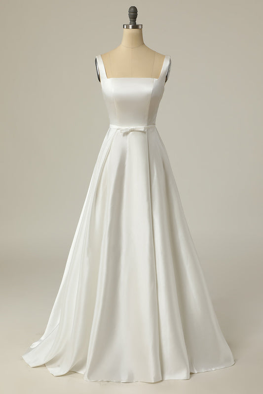 Robe de mariée longue blanche simple coupe trapèze col carré
