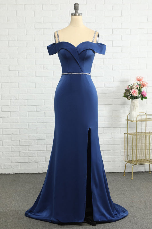 Robe de demoiselle d'honneur sirène bleu marine avec perles et épaules dénudées