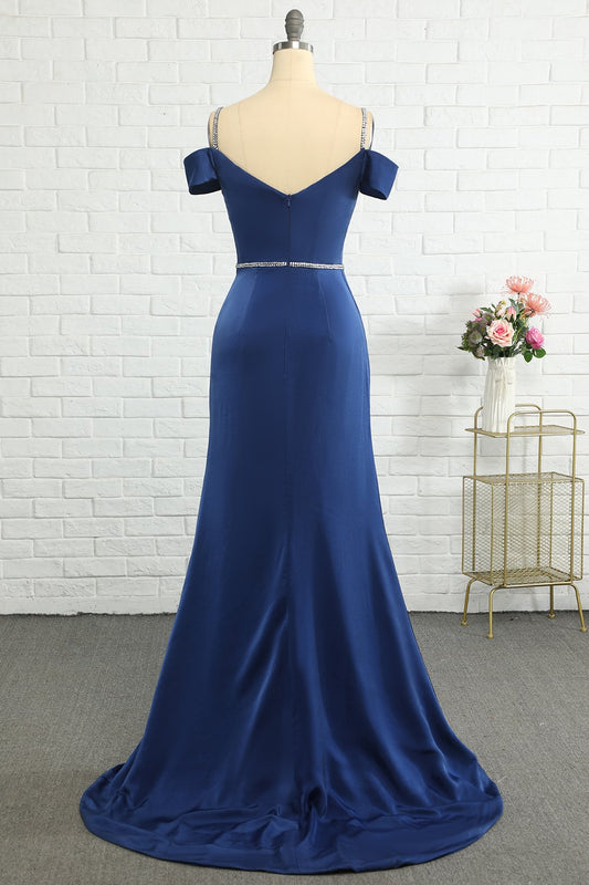 Robe de demoiselle d'honneur sirène bleu marine avec perles et épaules dénudées