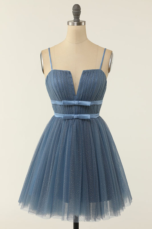 Robe de bal courte bleu-gris à bretelles spaghetti et ligne A