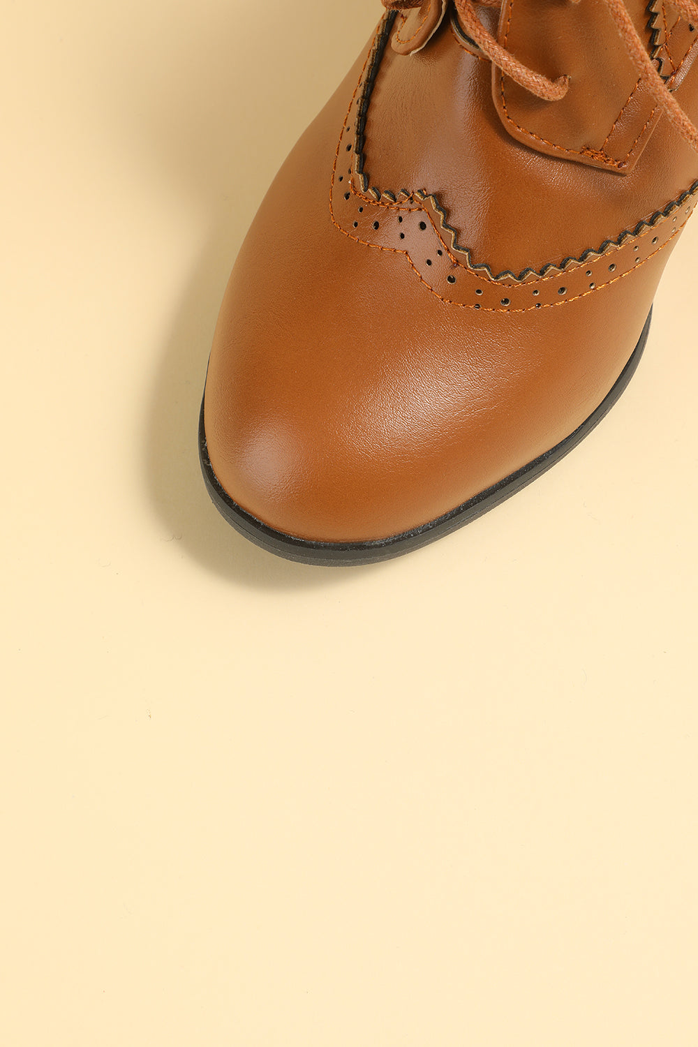 Talons épais en cuir noir