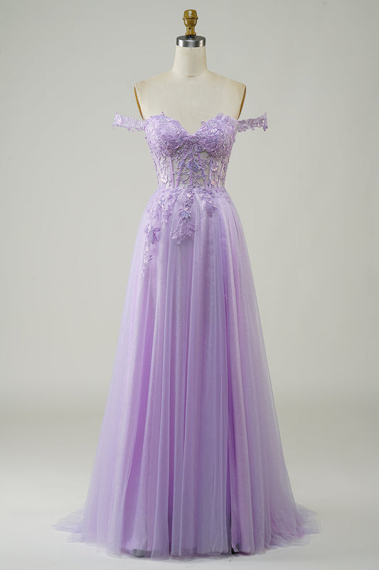Robe de bal longue en tulle violette coupe trapèze, corset et dentelle